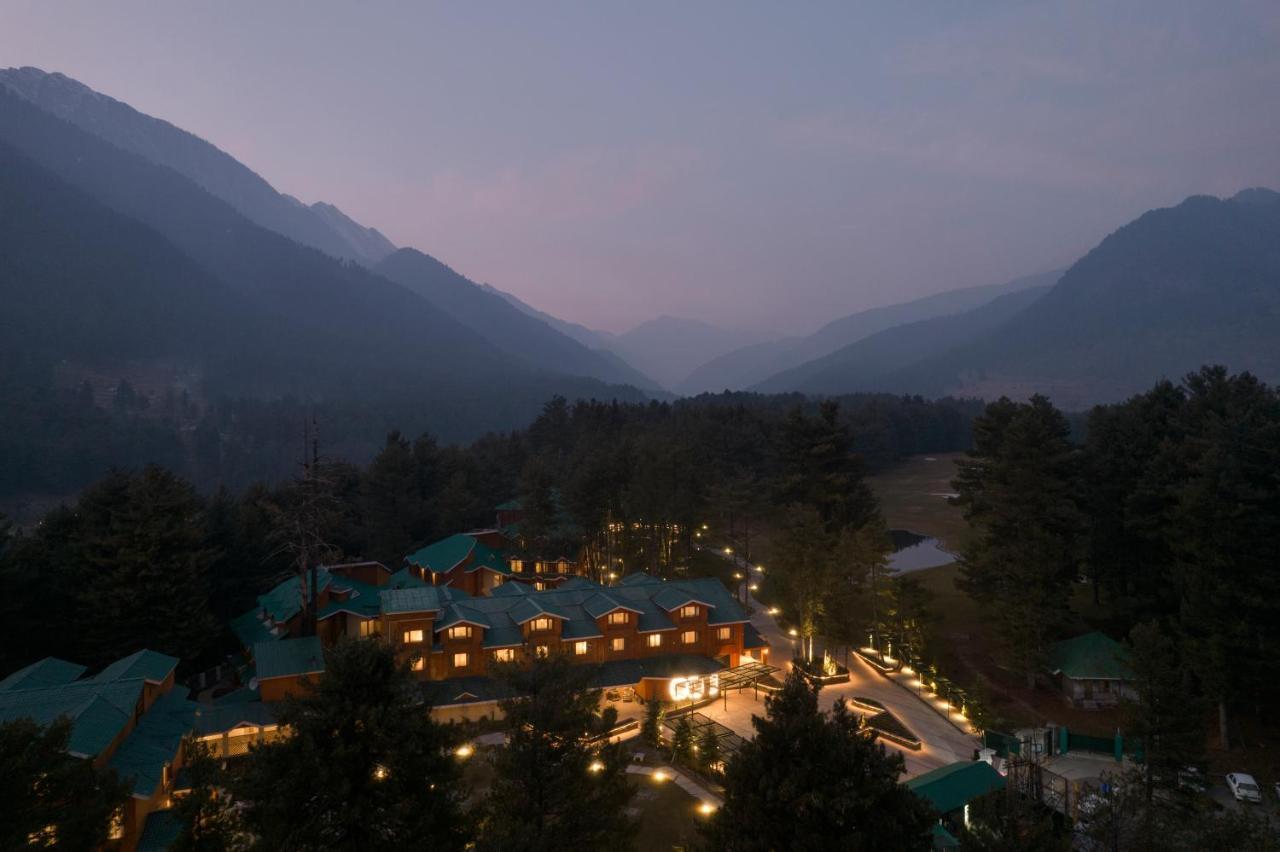 Radisson Golf Resort Pahalgam Pahalgām Exterior foto