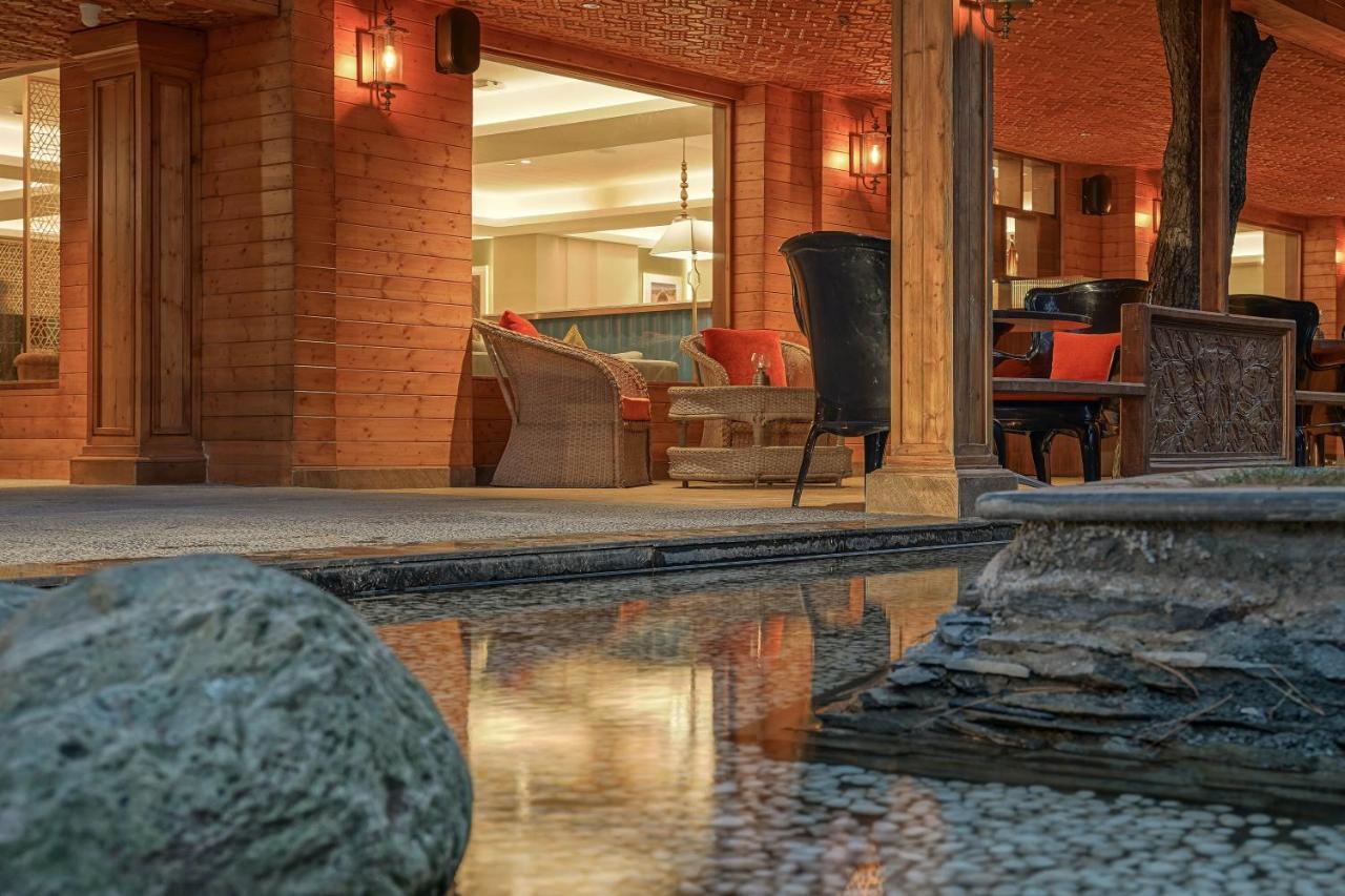 Radisson Golf Resort Pahalgam Pahalgām Exterior foto