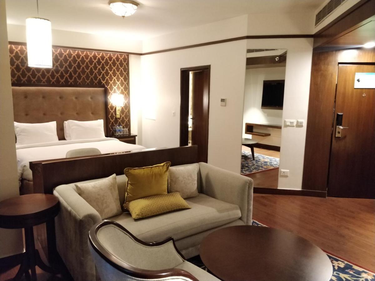 Radisson Golf Resort Pahalgam Pahalgām Exterior foto